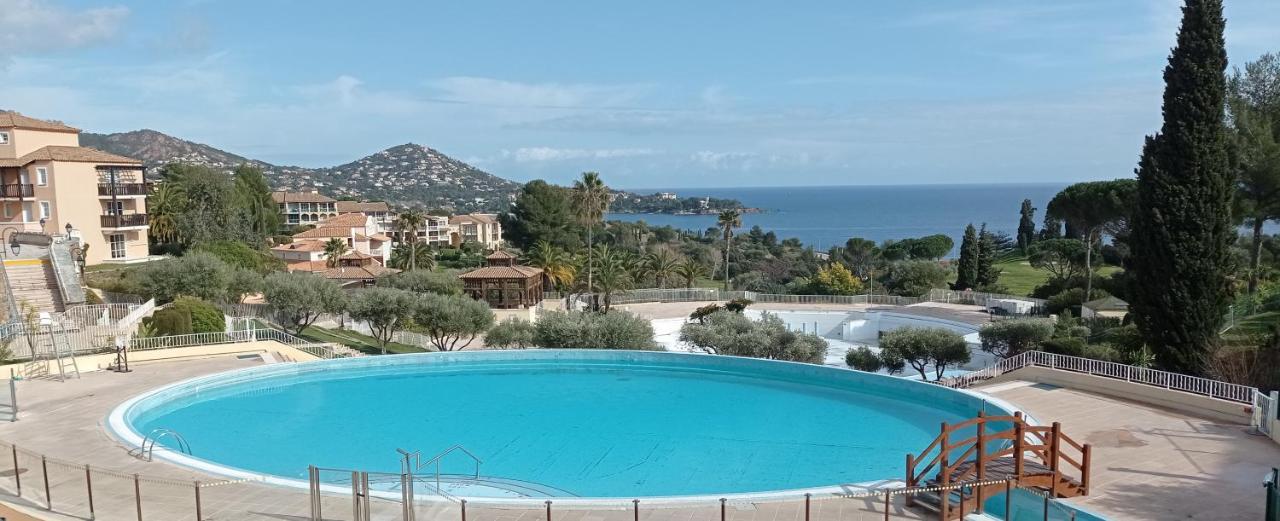 Evasion Nature A Cap Esterel Jardin, Mer & Golf Tout Confort Saint-Raphaël エクステリア 写真