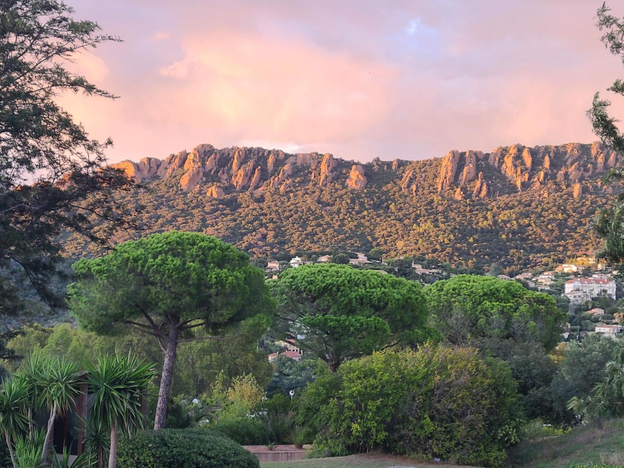 Evasion Nature A Cap Esterel Jardin, Mer & Golf Tout Confort Saint-Raphaël エクステリア 写真