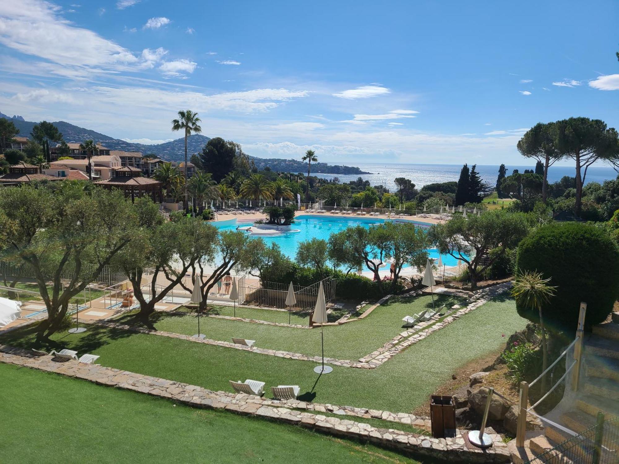 Evasion Nature A Cap Esterel Jardin, Mer & Golf Tout Confort Saint-Raphaël エクステリア 写真